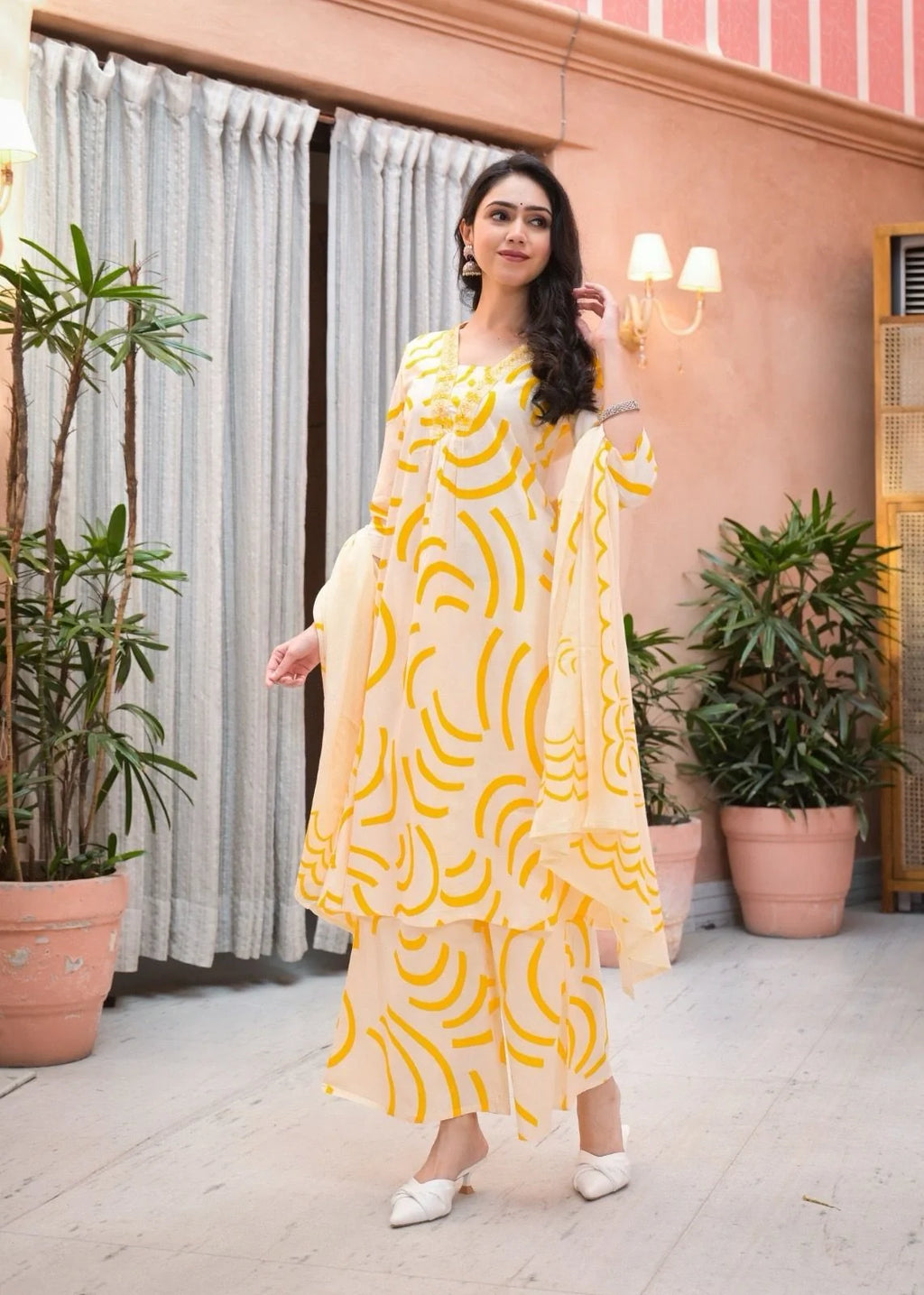 Shreenaya yellow printed dupatta  set 